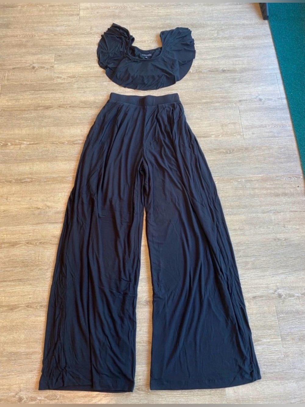 JLUXLABEL Black Short Sleeve Crop Top and Pants Set